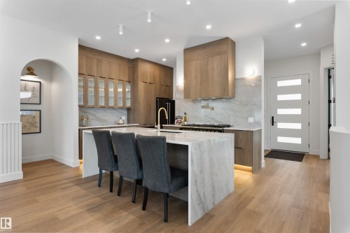 96 Edgefield Way, St. Albert, AB - Indoor Photo Showing Kitchen With Upgraded Kitchen