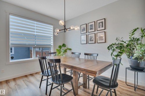 820 Secord Boulevard Nw, Edmonton, AB - Indoor Photo Showing Dining Room