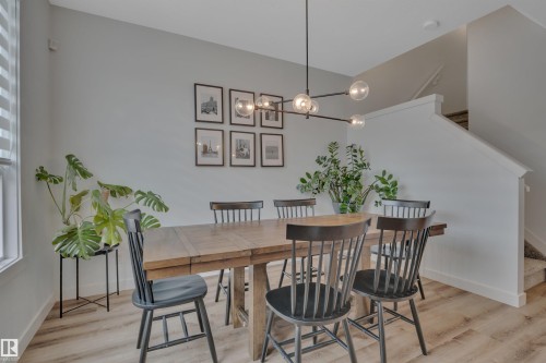 820 Secord Boulevard Nw, Edmonton, AB - Indoor Photo Showing Dining Room
