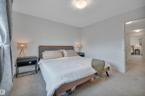 820 Secord Boulevard Nw, Edmonton, AB - Indoor Photo Showing Bedroom