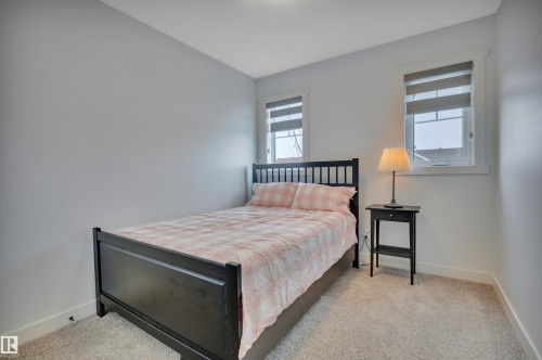 820 Secord Boulevard Nw, Edmonton, AB - Indoor Photo Showing Bedroom