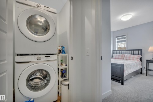 820 Secord Boulevard Nw, Edmonton, AB - Indoor Photo Showing Laundry Room