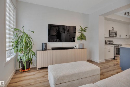 820 Secord Boulevard Nw, Edmonton, AB - Indoor