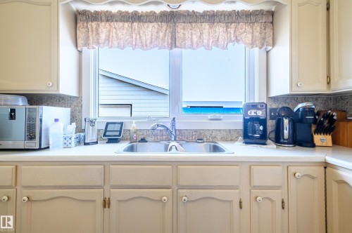 22 Forest Drive, St. Albert, AB - Indoor Photo Showing Kitchen With Double Sink
