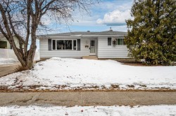 22 FOREST Drive  St. Albert, AB T8N 1Y2