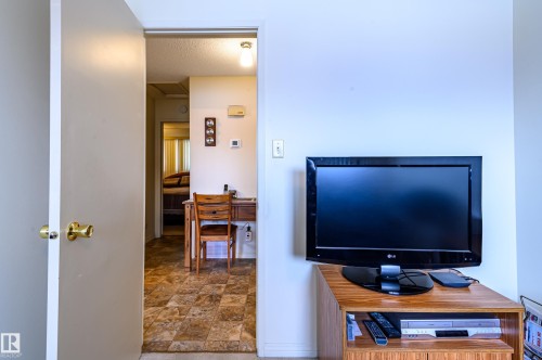 22 Forest Drive, St. Albert, AB - Indoor Photo Showing Other Room