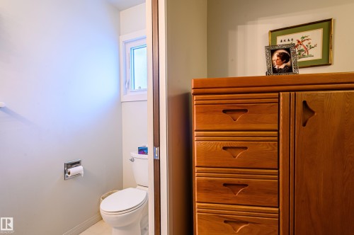 22 Forest Drive, St. Albert, AB - Indoor Photo Showing Bathroom