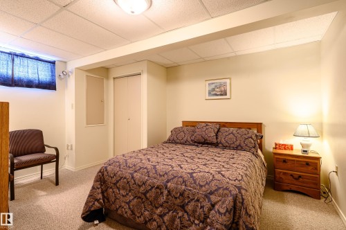 22 Forest Drive, St. Albert, AB - Indoor Photo Showing Bedroom