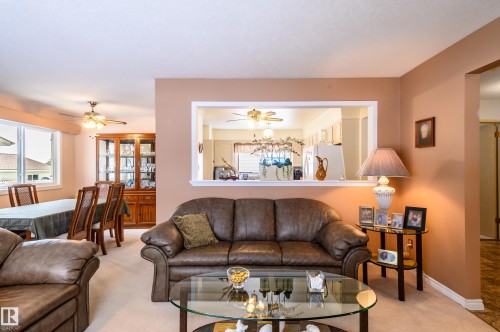 22 Forest Drive, St. Albert, AB - Indoor Photo Showing Living Room