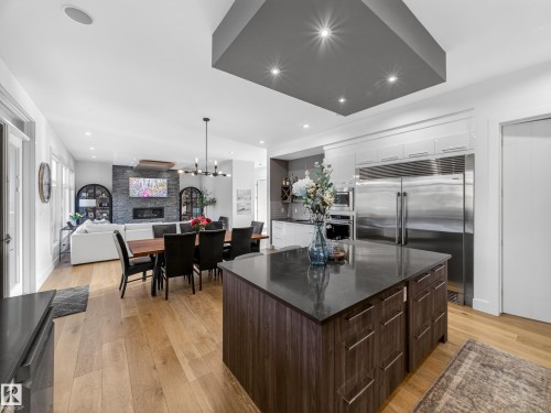 1121 Wahl Place, Edmonton, AB - Indoor Photo Showing Other Room