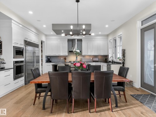 1121 Wahl Place, Edmonton, AB - Indoor Photo Showing Dining Room