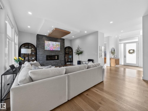 1121 Wahl Place, Edmonton, AB - Indoor Photo Showing Living Room With Fireplace