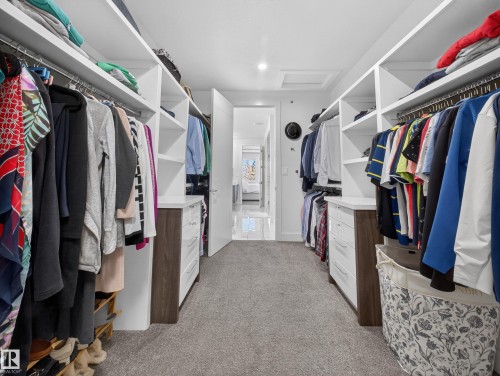 1121 Wahl Place, Edmonton, AB - Indoor With Storage