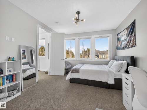1121 Wahl Place, Edmonton, AB - Indoor Photo Showing Bedroom