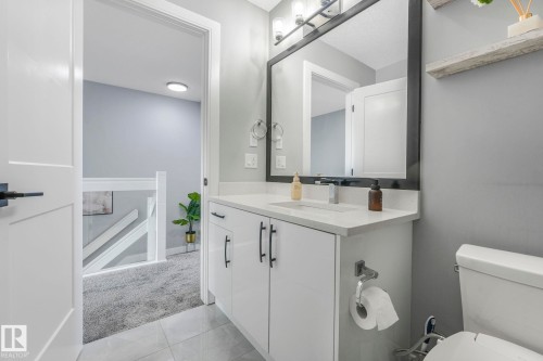 6512 175 Avenue, Edmonton, AB - Indoor Photo Showing Bathroom