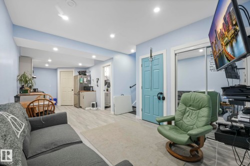 6512 175 Avenue, Edmonton, AB - Indoor