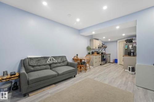 6512 175 Avenue, Edmonton, AB - Indoor