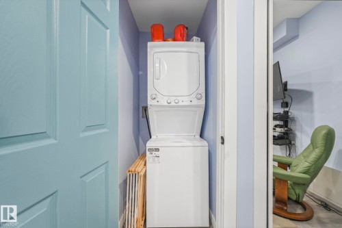 6512 175 Avenue, Edmonton, AB - Indoor Photo Showing Laundry Room