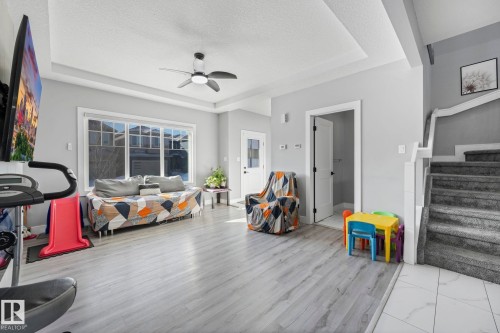 6512 175 Avenue, Edmonton, AB - Indoor Photo Showing Bedroom