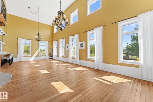 53341 Hwy 21, Rural Strathcona County, AB - Indoor