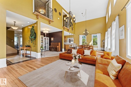 53341 Hwy 21, Rural Strathcona County, AB - Indoor Photo Showing Living Room