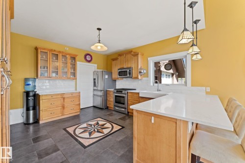 53341 Hwy 21, Rural Strathcona County, AB - Indoor Photo Showing Kitchen