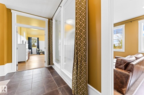 53341 Hwy 21, Rural Strathcona County, AB - Indoor