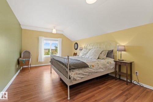 53341 Hwy 21, Rural Strathcona County, AB - Indoor Photo Showing Bedroom