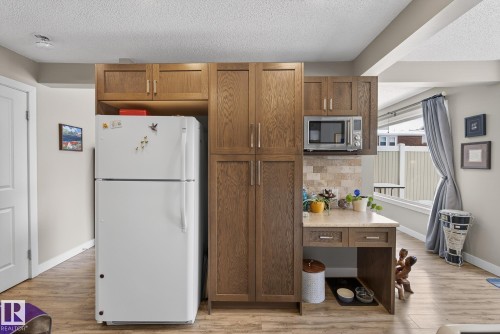 79 Grandview Ridge, St. Albert, AB - Indoor Photo Showing Kitchen
