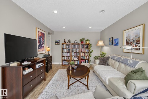 79 Grandview Ridge, St. Albert, AB - Indoor Photo Showing Living Room
