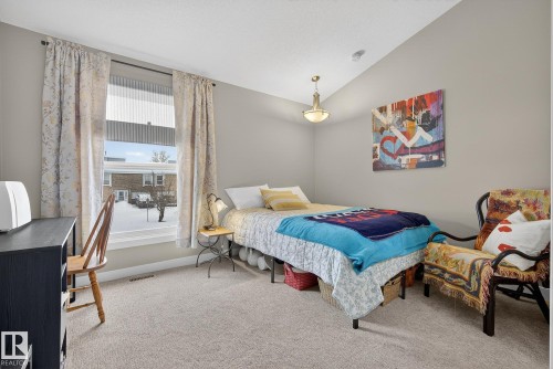 79 Grandview Ridge, St. Albert, AB - Indoor Photo Showing Bedroom