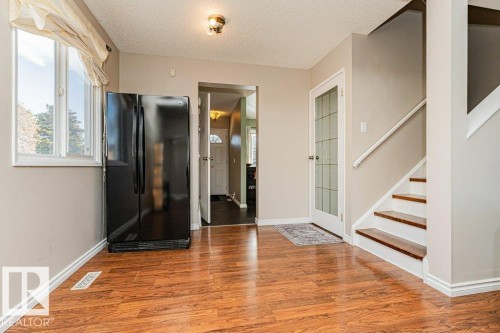 14678 54 Street, Edmonton, AB - Indoor Photo Showing Other Room