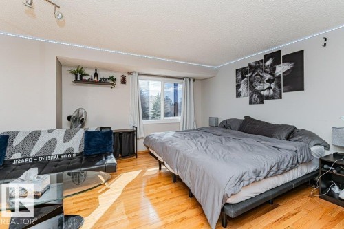 14678 54 Street, Edmonton, AB - Indoor Photo Showing Bedroom