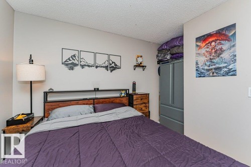 14678 54 Street, Edmonton, AB - Indoor Photo Showing Bedroom