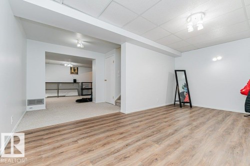 14678 54 Street, Edmonton, AB - Indoor Photo Showing Other Room