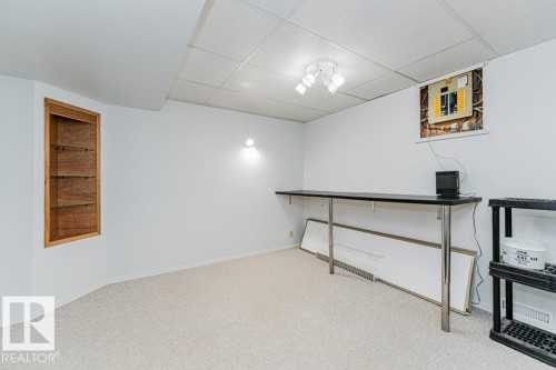 14678 54 Street, Edmonton, AB - Indoor Photo Showing Other Room
