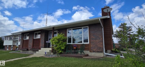 4410 56a Avenue  Vegreville, AB T9C 1E2