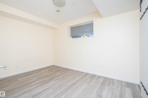 2021 15 Avenue, Edmonton, AB - Indoor Photo Showing Other Room