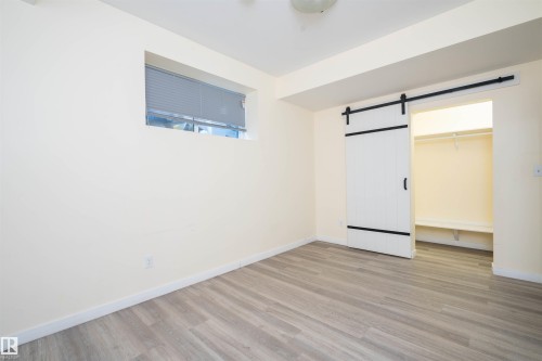 2021 15 Avenue, Edmonton, AB - Indoor Photo Showing Other Room