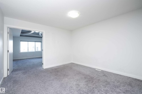 2021 15 Avenue, Edmonton, AB - Indoor Photo Showing Other Room