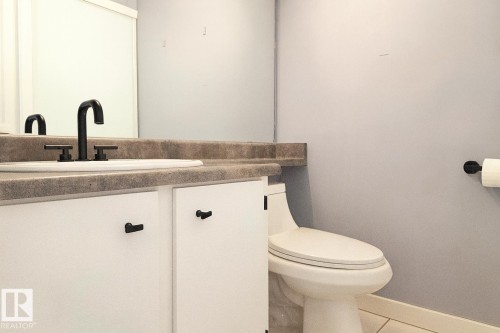2 10205 158 Avenue, Edmonton, AB - Indoor Photo Showing Bathroom