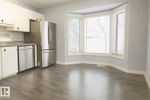 2 10205 158 Avenue, Edmonton, AB - Indoor Photo Showing Kitchen