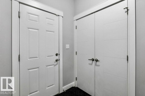 4452 6 Street, Edmonton, AB - Indoor Photo Showing Other Room