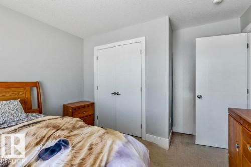4452 6 Street, Edmonton, AB - Indoor Photo Showing Bedroom