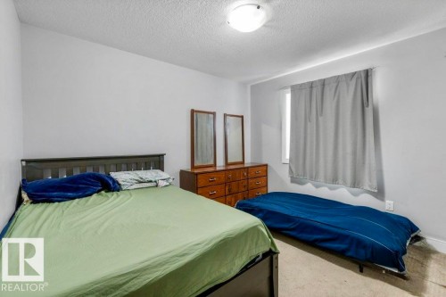 4452 6 Street, Edmonton, AB - Indoor Photo Showing Bedroom