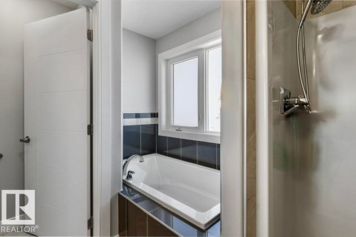 4452 6 Street, Edmonton, AB - Indoor Photo Showing Bathroom