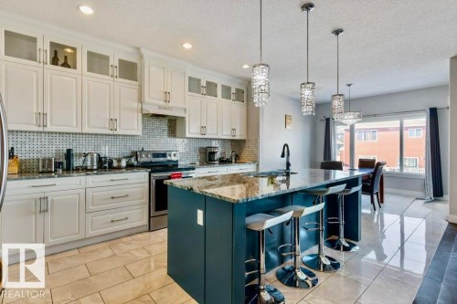 4452 6 Street, Edmonton, AB - Indoor Photo Showing Kitchen With Upgraded Kitchen