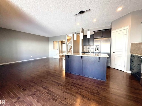 21340 51 Avenue, Edmonton, AB - Indoor Photo Showing Kitchen