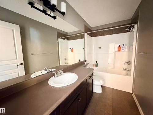 21340 51 Avenue, Edmonton, AB - Indoor Photo Showing Bathroom