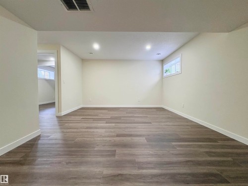21340 51 Avenue, Edmonton, AB - Indoor Photo Showing Other Room